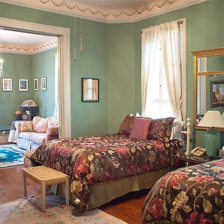 Arbor House Suites Bed And Breakfast サンアントニオ エクステリア 写真